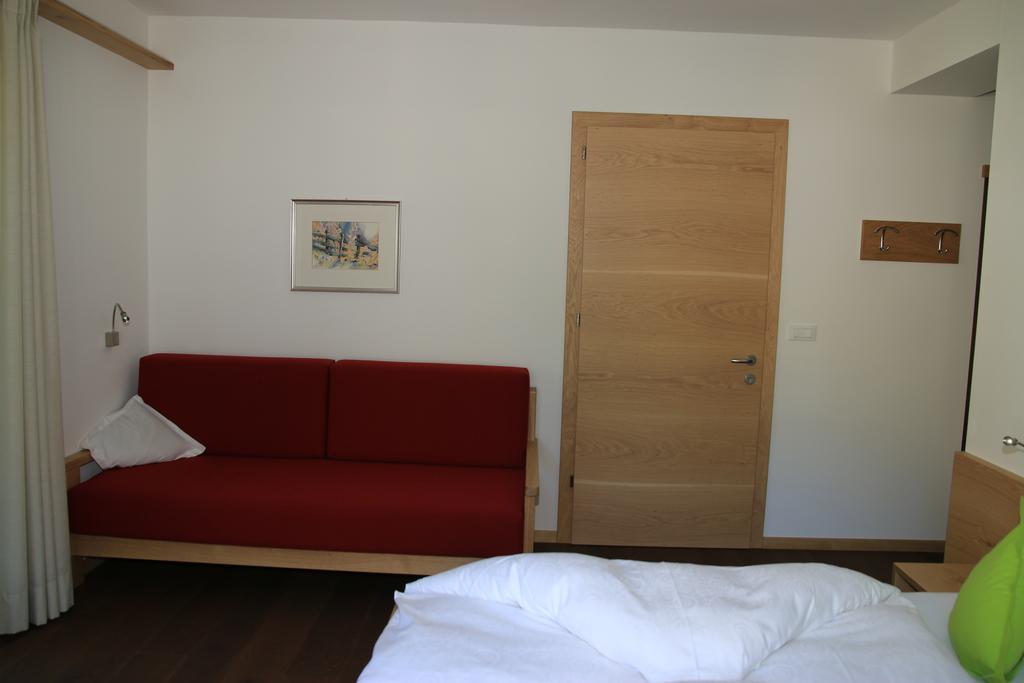 Garni Raffein Hotell Lana Eksteriør bilde