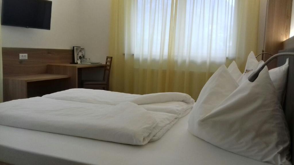 Garni Raffein Hotell Lana Eksteriør bilde