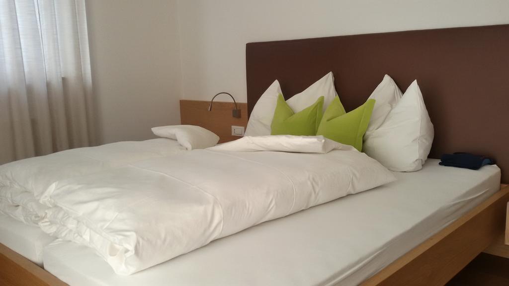 Garni Raffein Hotell Lana Eksteriør bilde
